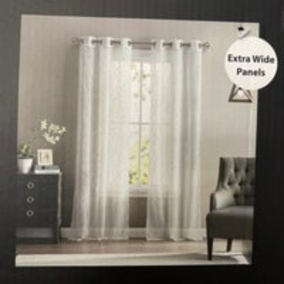 2 sets (4 panels )  Sheer cream and gold EXTRA WIDE window panels - Picture 6 of 11